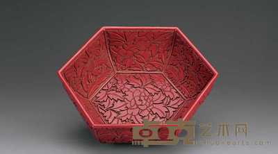 明 剔红开光花卉纹六角果盘 22.2cm